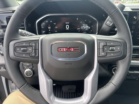 New 2026 GMC Sierra 1500 Elevation image 17