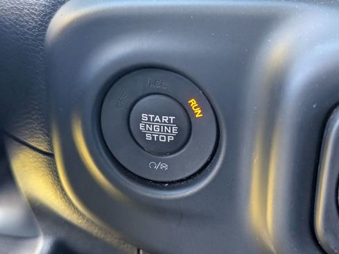 Used 2023 Jeep Wrangler Unlimited w/ Convenience Group AWD/4WD image 23