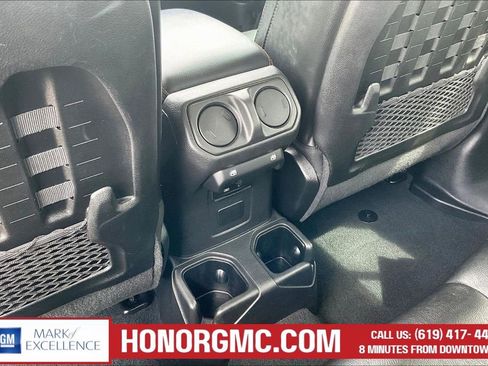 Used 2022 Jeep Gladiator Mojave w/ Trailer Tow Package AWD/4WD image 10