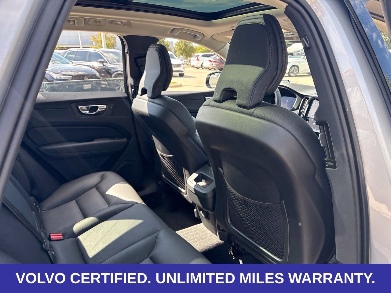Used 2025 Volvo XC60 B5 Plus AWD/4WD image 14