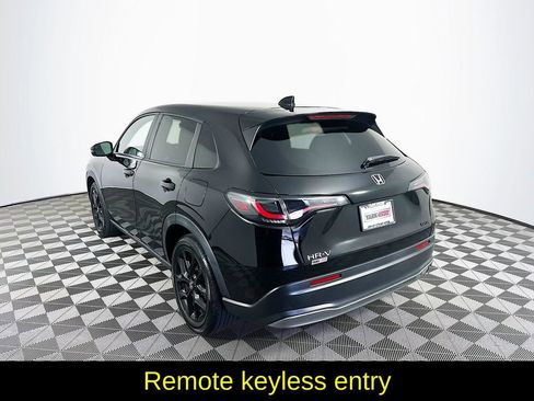 Used 2023 Honda HR-V Sport image 7