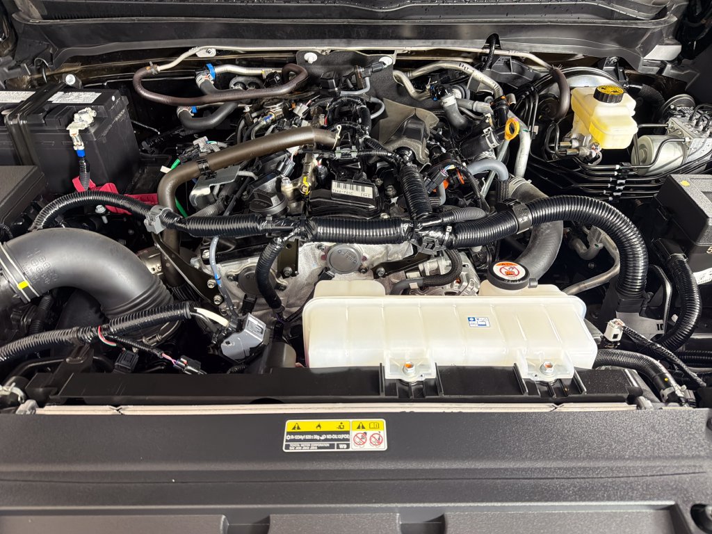 Used 2025 Toyota Tacoma SR5 AWD/4WD image 24