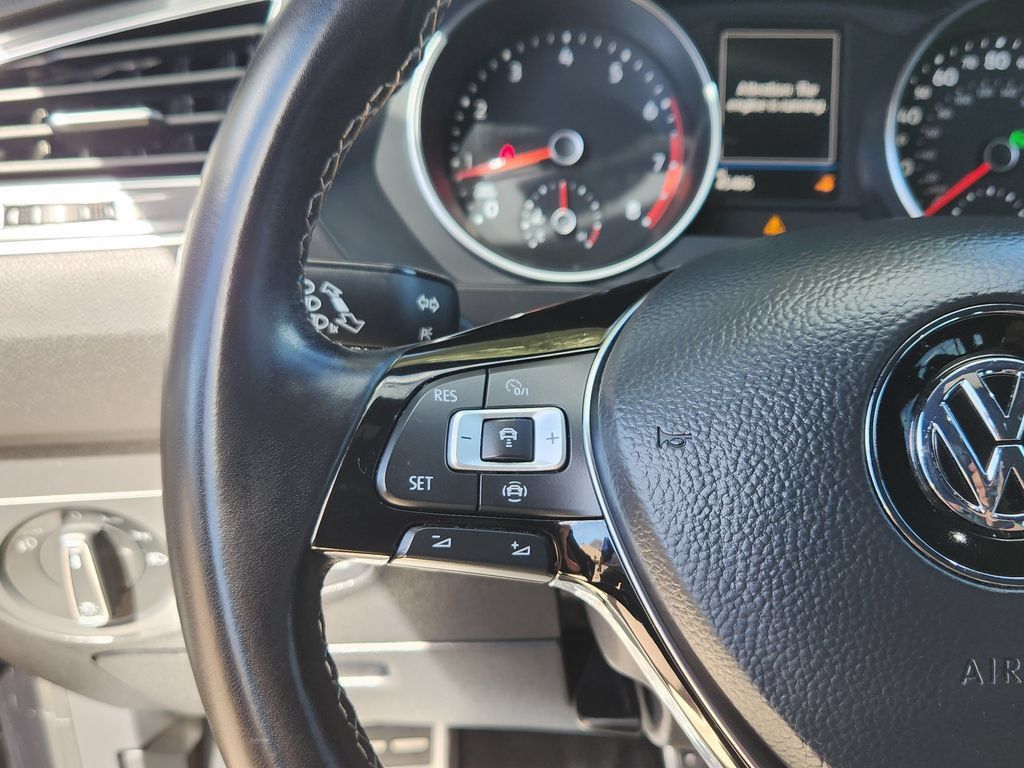 Used 2021 Volkswagen Tiguan SE R-Line AWD/4WD image 17