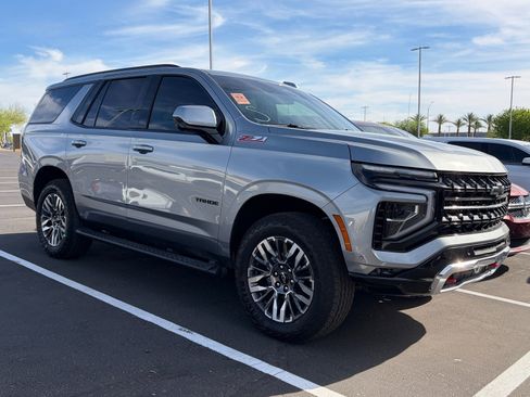 Used 2025 Chevrolet Tahoe Z71 image 2