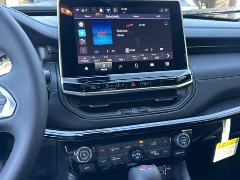 New 2026 Jeep Compass Limited image 7