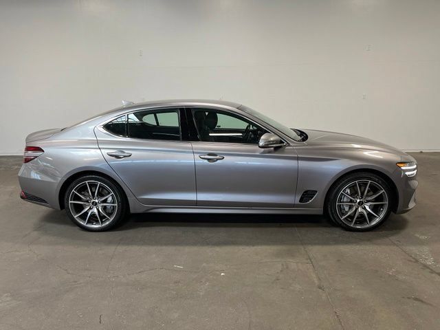 Used 2025 Genesis G70 2.5T RWD image 2