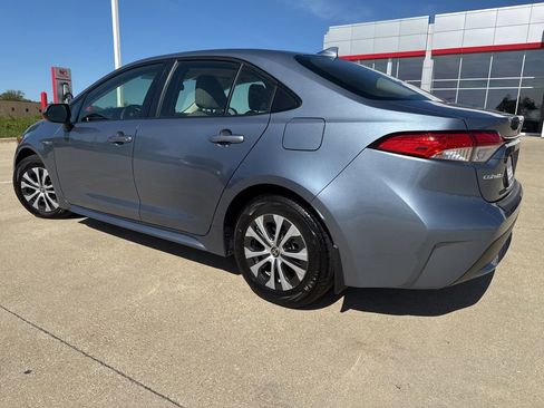 Used 2020 Toyota Corolla LE FWD image 5