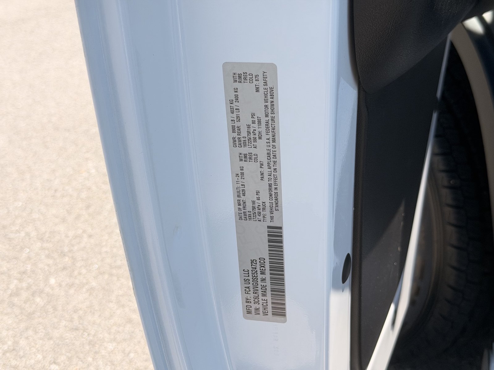 Used 2025 RAM ProMaster 2500 w/ U-Haul Equipment Group FWD image 34