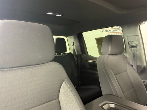 Used 2025 Chevrolet Silverado 1500 LT AWD/4WD image 31