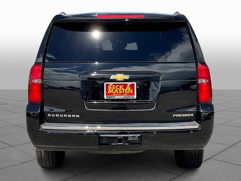 Used 2019 Chevrolet Suburban Premier image 4