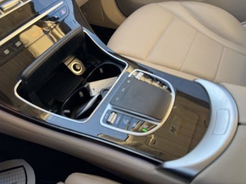 Used 2020 Mercedes-Benz GLC 300 w/ Parking Assistance Package image 23