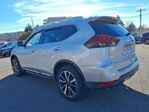 Used 2020 Nissan Rogue SL w/ Premium Package image 4