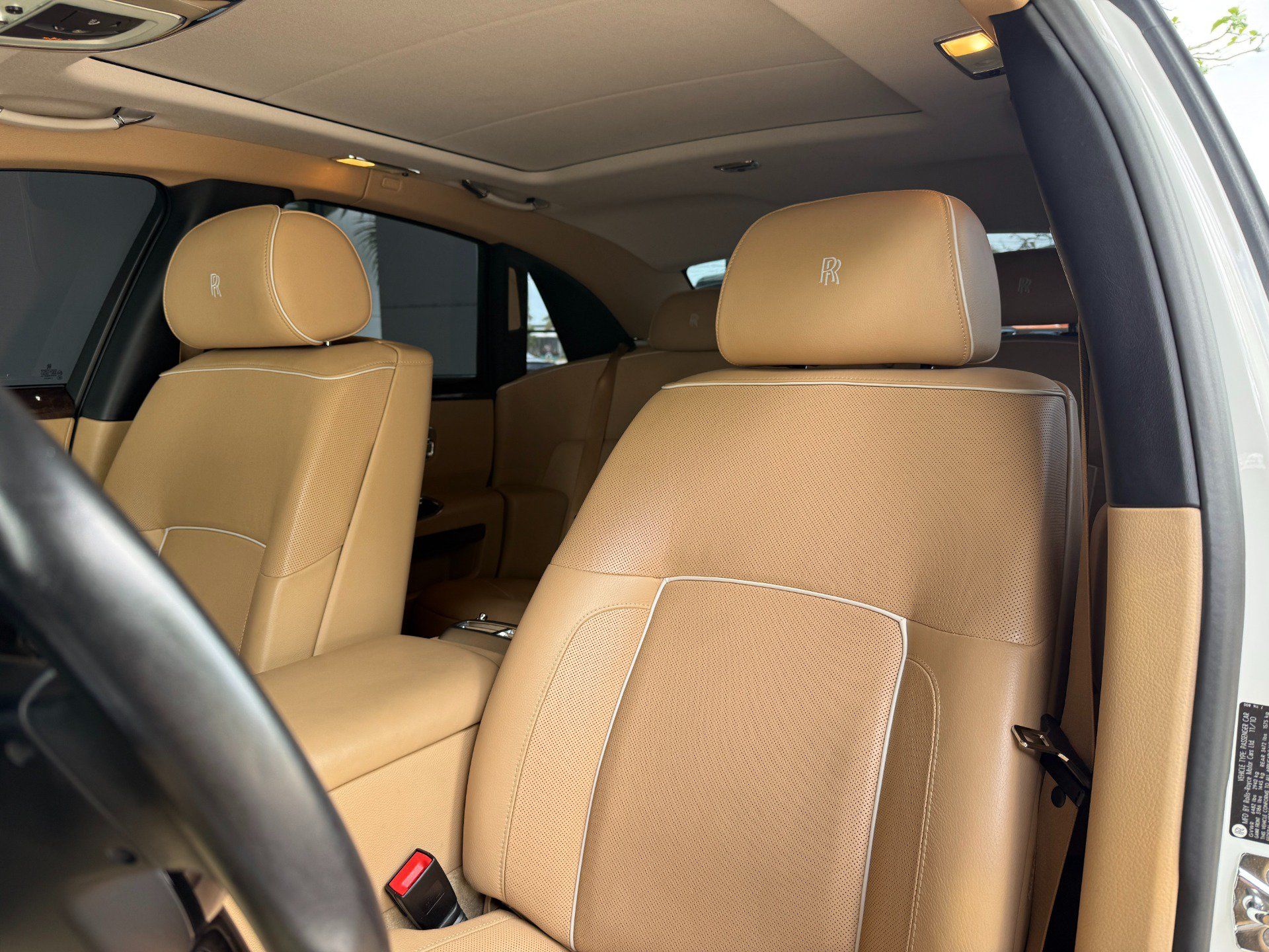 Used 2011 Rolls-Royce Ghost RWD image 19