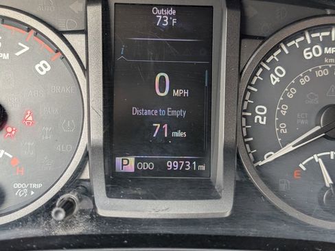 Used 2019 Toyota Tacoma TRD Sport image 8