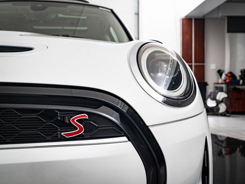 Used 2024 MINI Cooper S w/ Signature Upholstery Package image 15