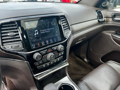 Used 2019 Jeep Grand Cherokee Overland image 13