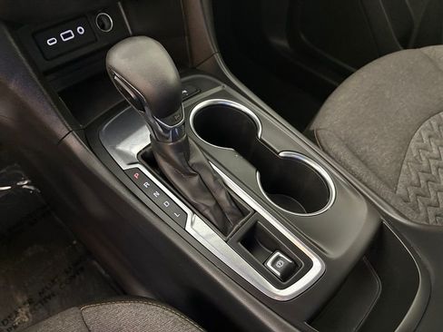 Used 2024 Chevrolet Equinox LT FWD image 29