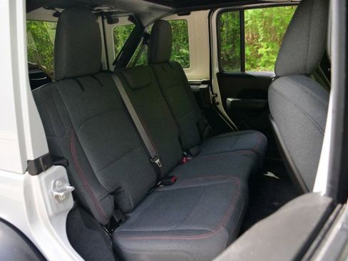 Used 2024 Jeep Wrangler Unlimited Rubicon w/ Technology Group image 38