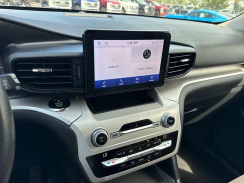 Used 2020 Ford Explorer XLT RWD image 18