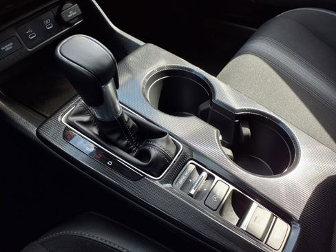 Used 2025 Honda Civic Sport image 11