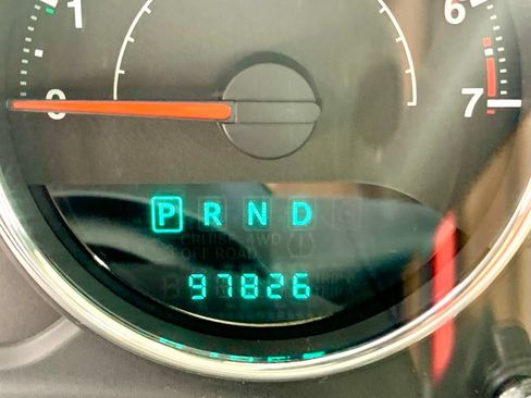 Used 2014 Jeep Wrangler Unlimited Sahara w/ Connectivity Group AWD/4WD image 19