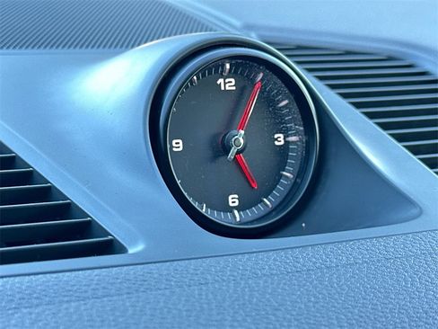 Used 2023 Porsche Cayenne Platinum Edition image 26