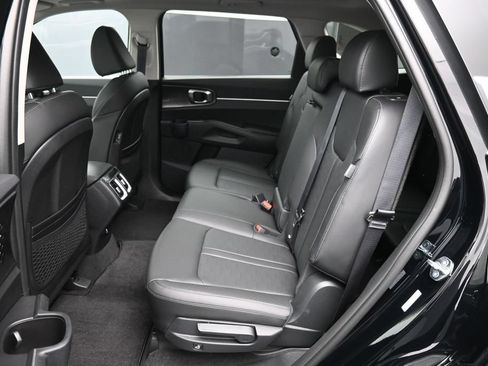 New 2026 Kia Sorento S w/ S Panoramic Sunroof Package FWD image 22