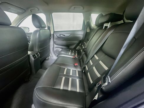 Used 2019 Nissan Rogue SV AWD/4WD image 26