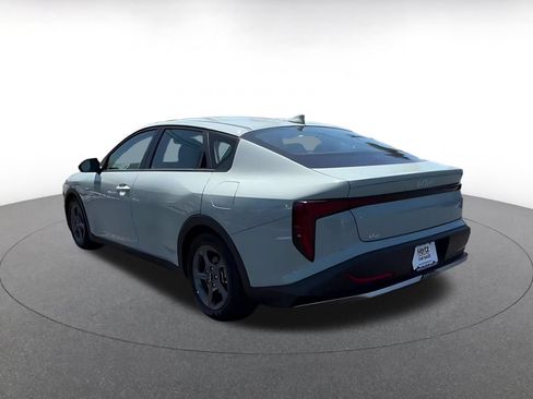 Used 2025 Kia K4 FWD image 11