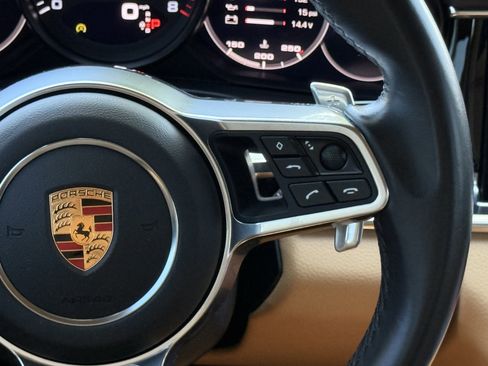 Used 2018 Porsche Panamera image 21