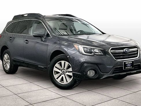 Used 2019 Subaru Outback 2.5i Premium image 2