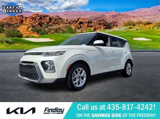 Certified 2022 Kia Soul LX w/ Technology Package video 1