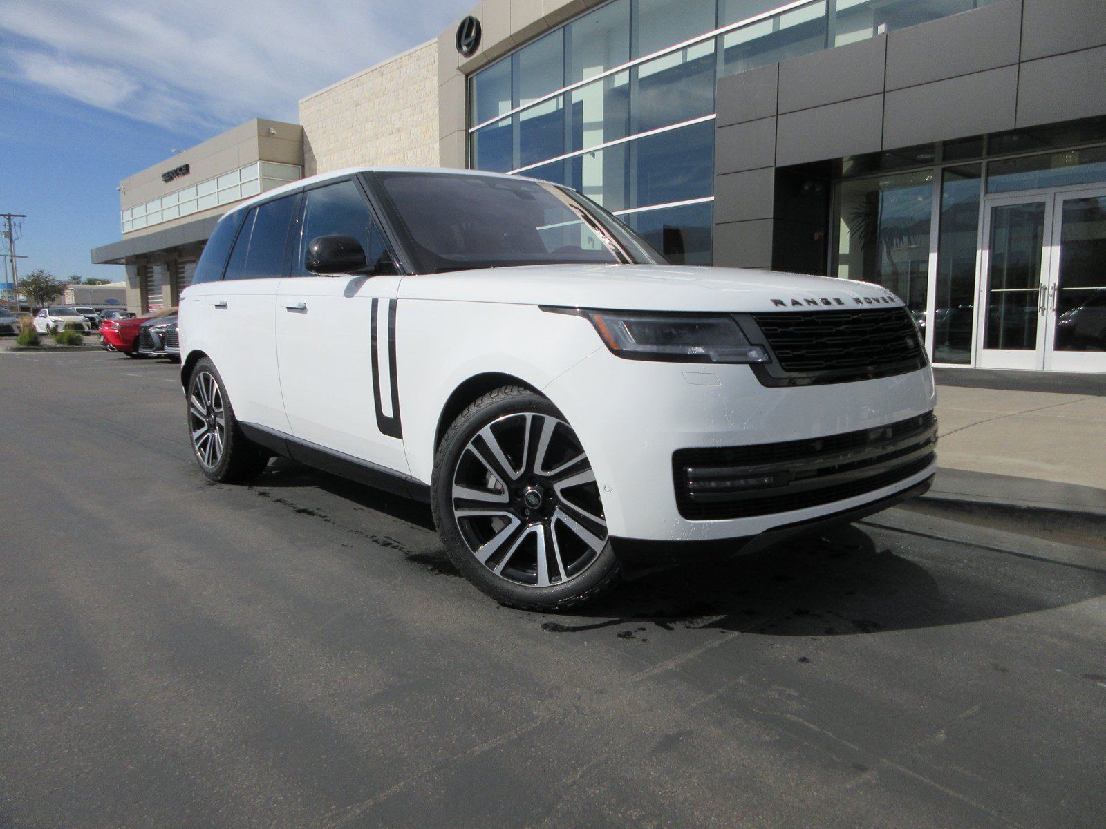 Used 2023 Land Rover Range Rover SE AWD/4WD image 12