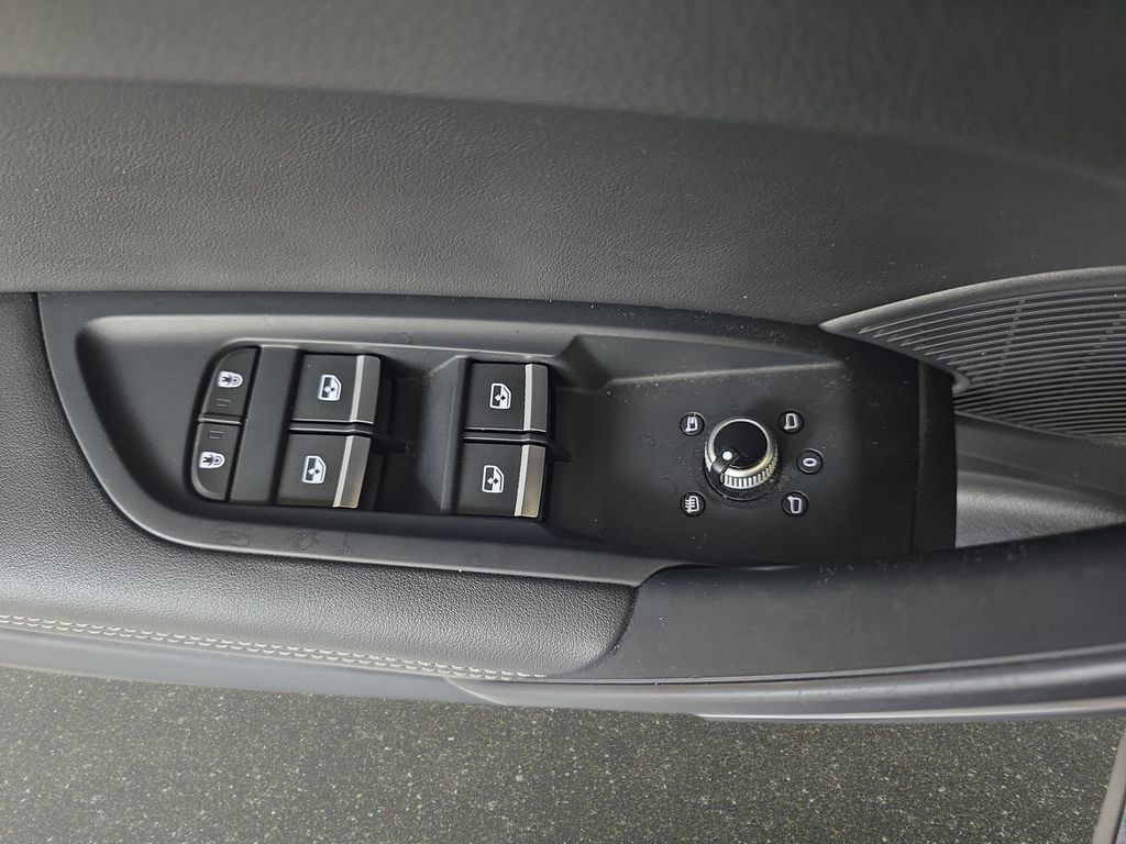 Used 2023 Audi SQ5 Premium Plus AWD/4WD image 30