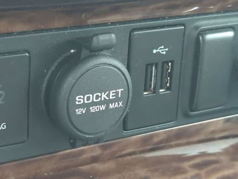 Used 2018 Nissan Armada Platinum w/ Captain Seat Package AWD/4WD image 35