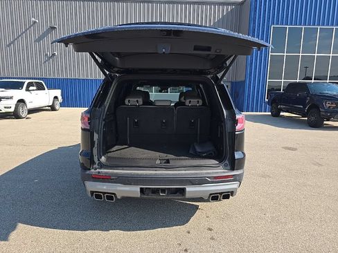 Used 2024 GMC Acadia Elevation w/ Trailering Package AWD/4WD image 6