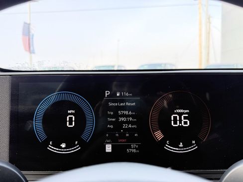 Used 2024 Hyundai Kona SEL image 13