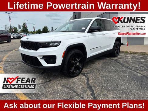 Used 2023 Jeep Grand Cherokee Altitude AWD/4WD image 5