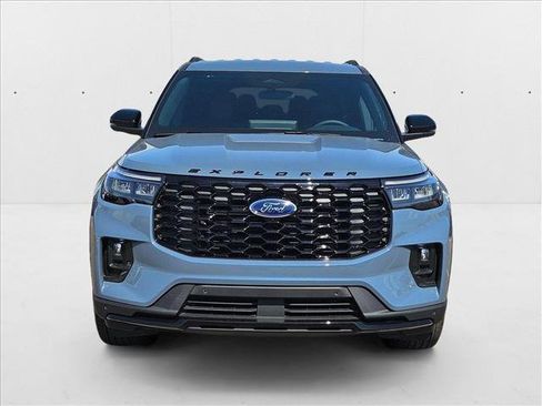 New 2025 Ford Explorer ST-Line image 5