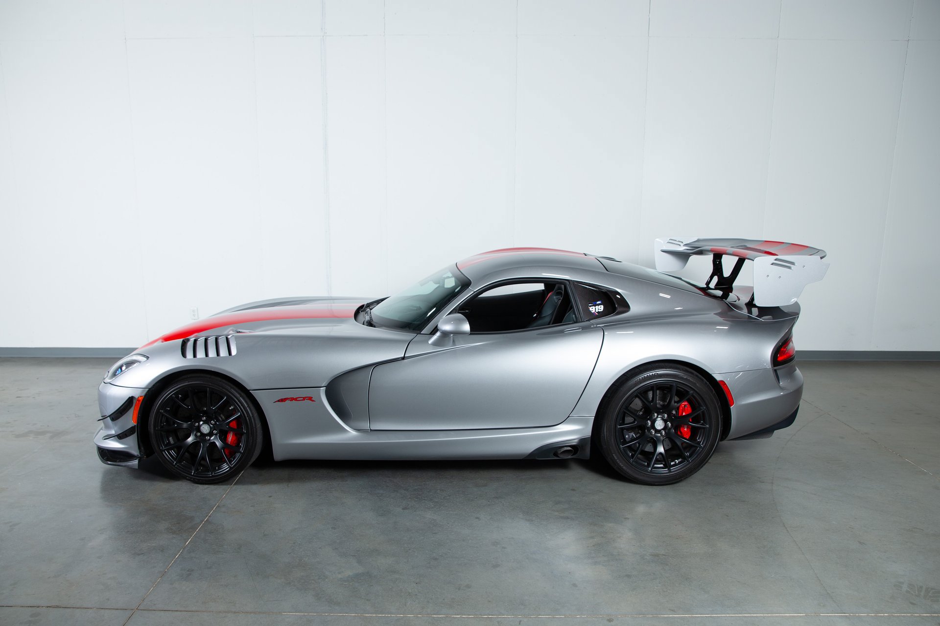 Used 2017 Dodge Viper ACR w/ Extreme Aero Package RWD image 8