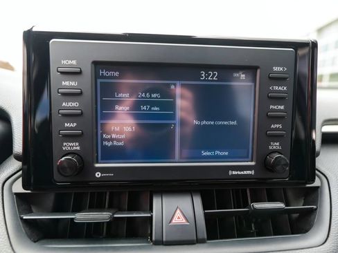 Used 2021 Toyota RAV4 XLE AWD/4WD image 30