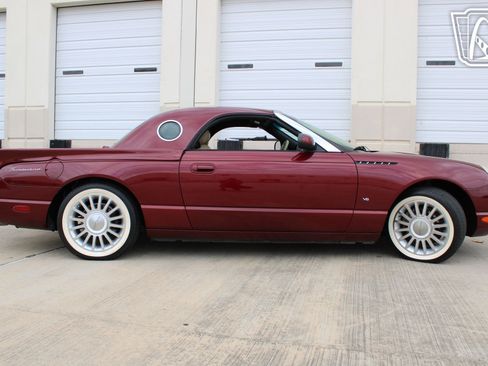 Used 2004 Ford Thunderbird RWD image 38
