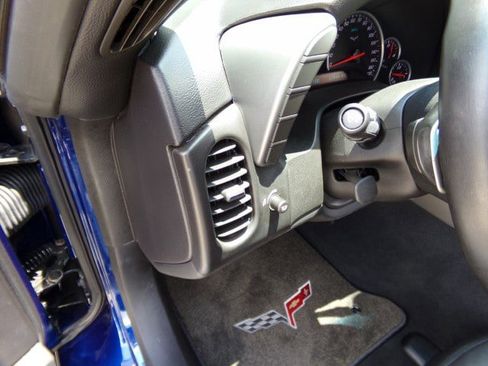 Used 2007 Chevrolet Corvette Coupe RWD image 15