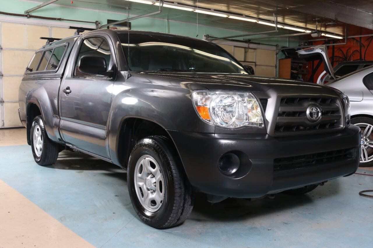Used 2011 Toyota Tacoma 2WD Regular Cab image 1