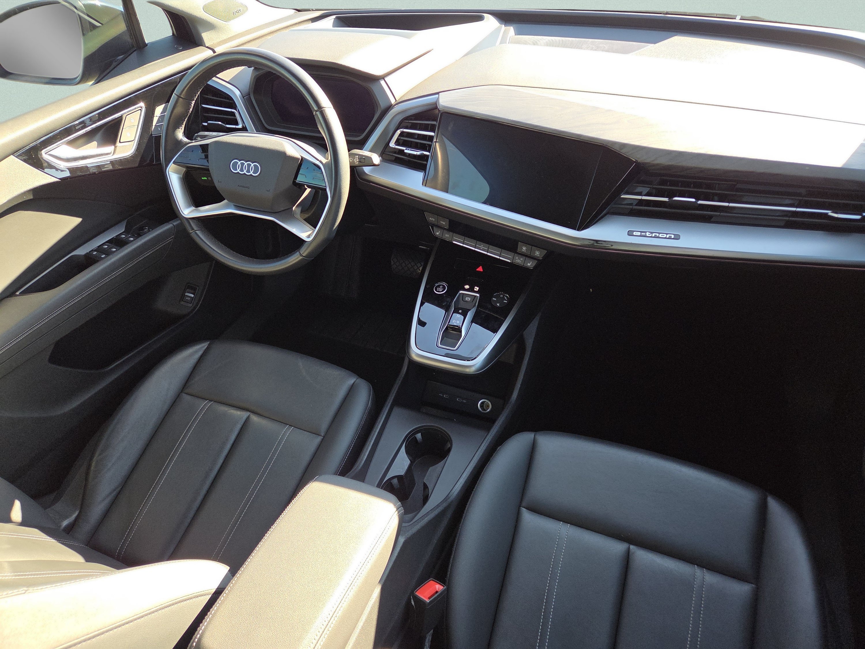 Used 2023 Audi Q4 e-tron Prestige w/ 20" Wheel Package AWD/4WD image 30