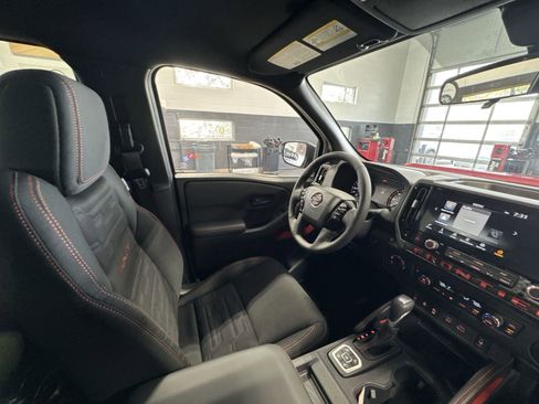 New 2026 Nissan Frontier PRO-4X w/ Tow Package AWD/4WD image 8