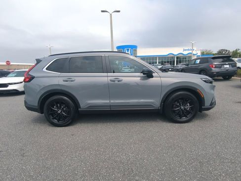 Used 2023 Honda CR-V Sport image 3