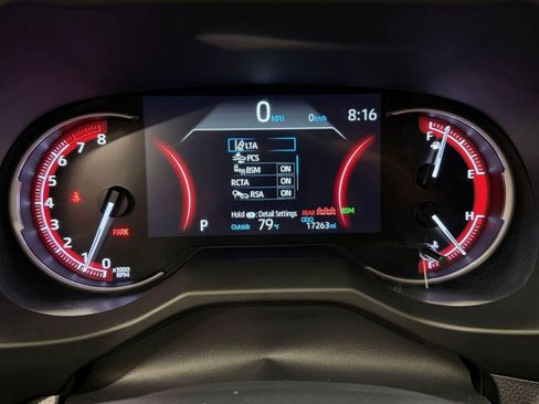 Used 2023 Toyota RAV4 XLE AWD/4WD image 17