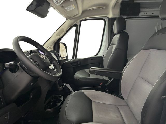 Used 2025 RAM ProMaster 2500 w/ Convenience Group FWD image 11