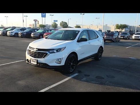 Used 2020 Chevrolet Equinox LS w/ LS Convenience Package image 3